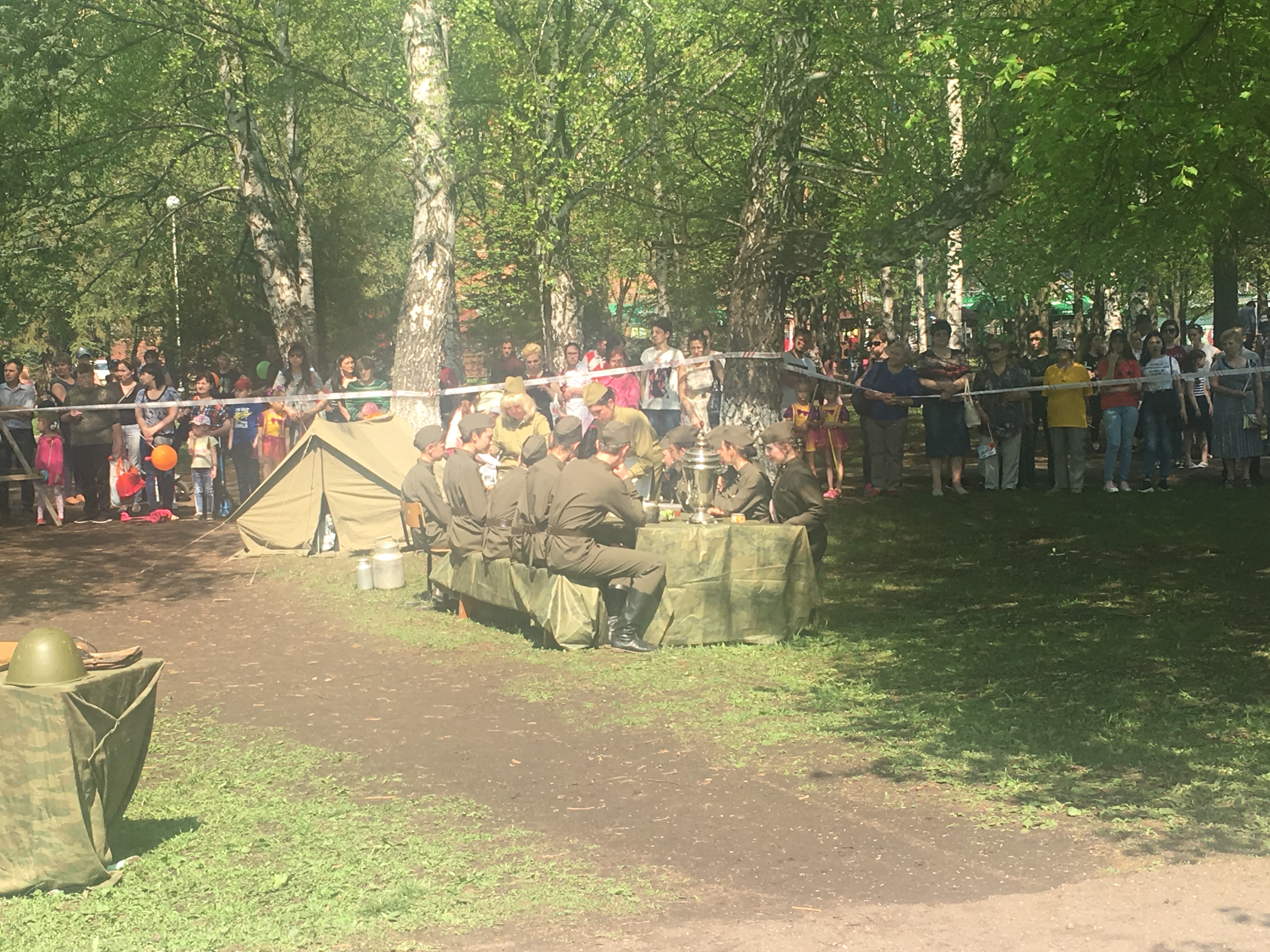 День Победы в Калининском районе отмечают сразу на нескольких площадках.