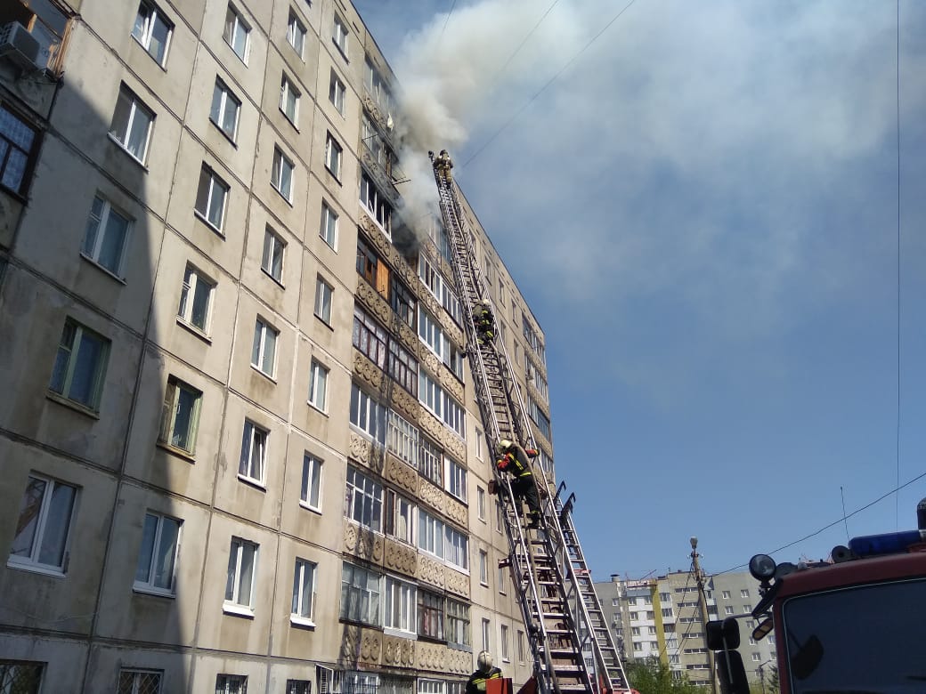 В Уфе при пожаре в многоэтажке на ул. Вологодской пострадали двое