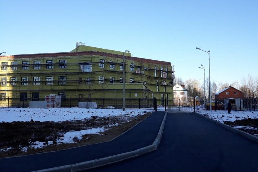В Затоне продолжается строительство музыкальной школы №9