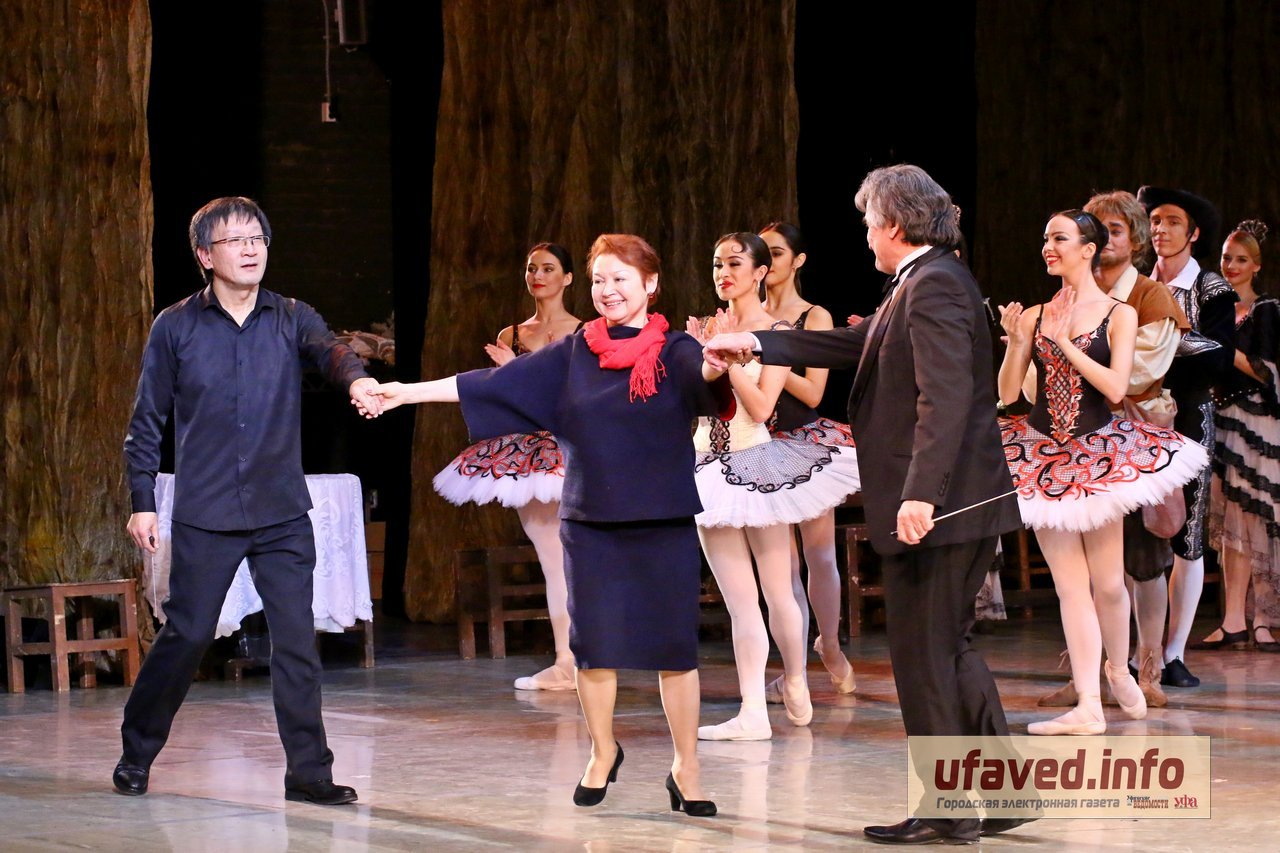 В Театре оперы и балета прошел гала-концерт, посвященный юбилею Леоноры Куватовой.