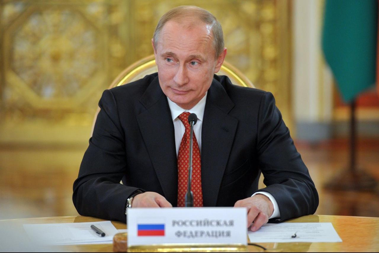 Почти 600 тысяч обращений поступило на «Прямую линию с Владимиром Путиным»