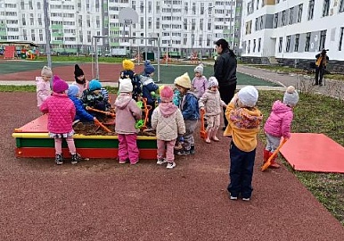 Партдесант проверил детский сад в Кировском районе