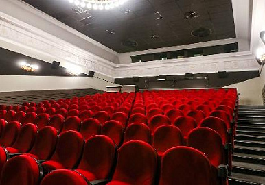 В Башкирии закрывают кинотеатры и бассейны