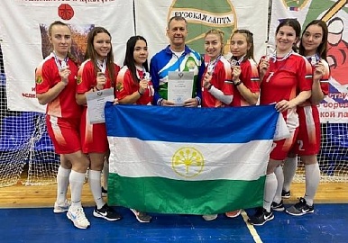 Женская сборная Башкортостана стала серебряным призером Кубка России по мини-лапте