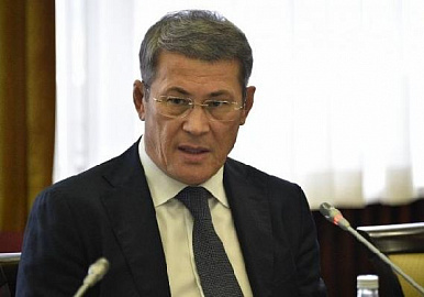 Радий Хабиров раскритиковал проведение программы ремонта подъездов