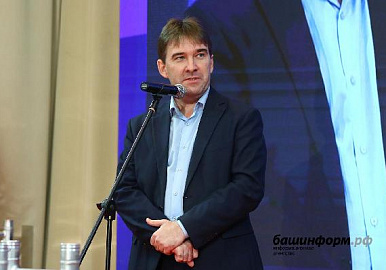 Политолог объяснил, почему на инаугурации Хабирова присутствовали оба экс-руководителя РБ