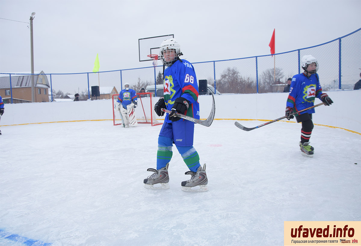 Деревня нижегородка уфимский. Михайловка Уфимский район хоккейная коробка. Ядкарь Уфа Нижегородка 2021.