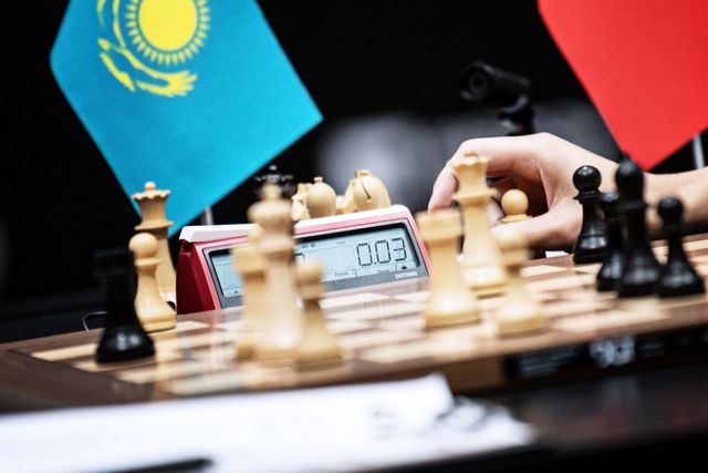 Ян Непомнящий выиграл 7-ю партию матча за шахматную корону