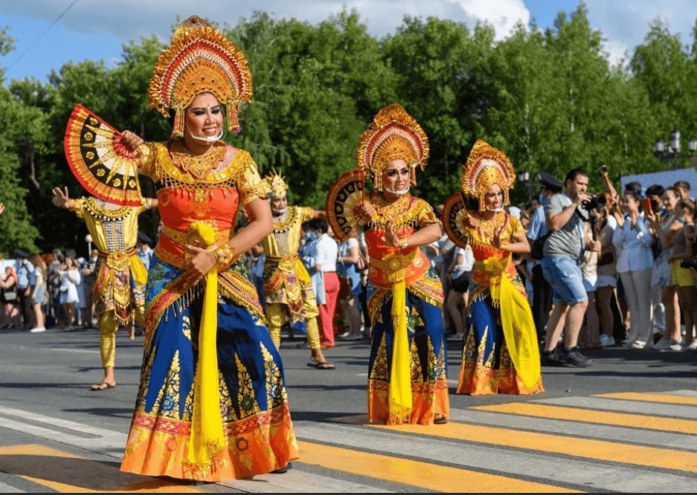 VI Всемирная фольклориада продолжает свое шествие по республике