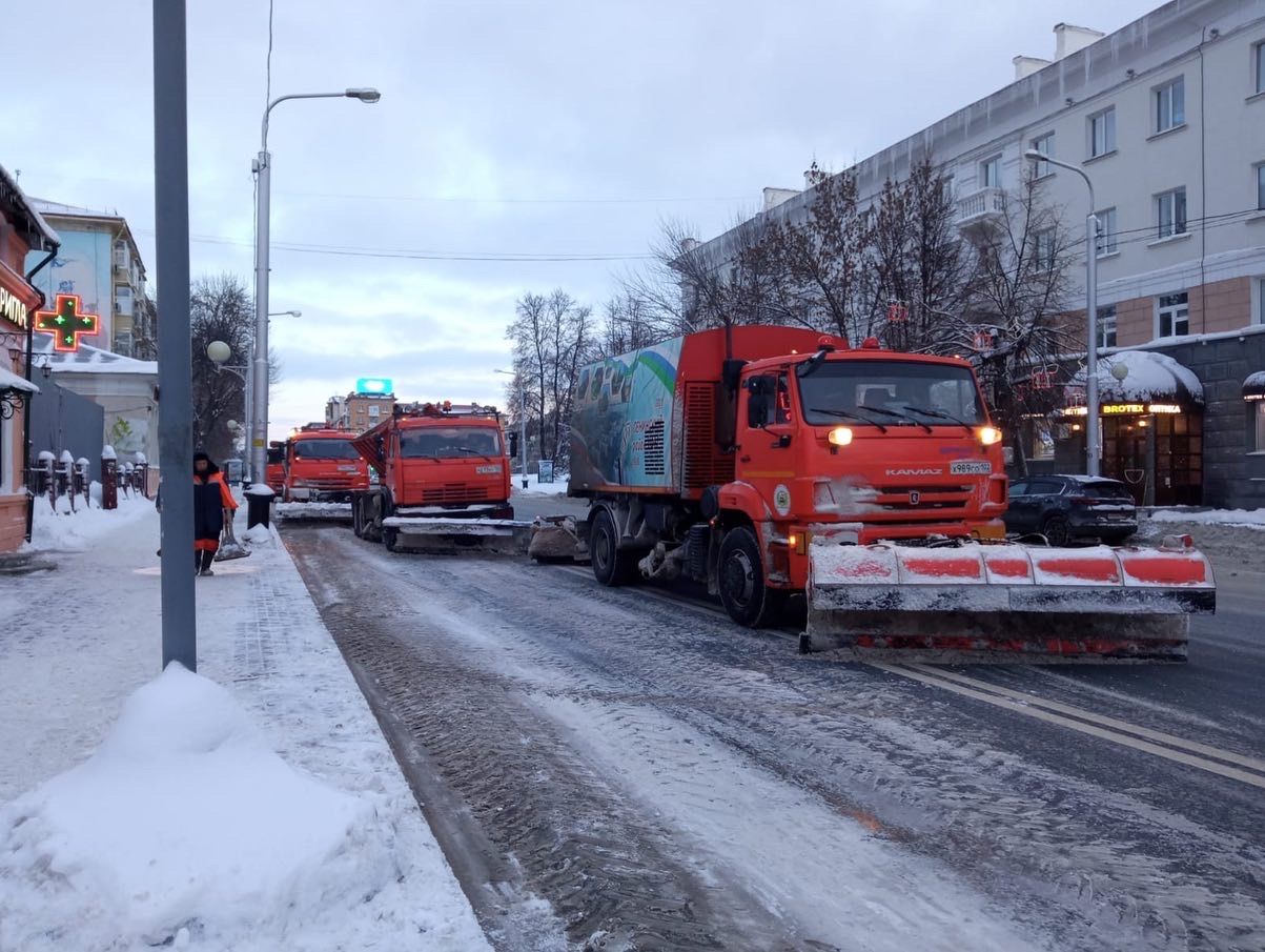 Уфимцев просят не оставлять автомобили на обочинах дорог