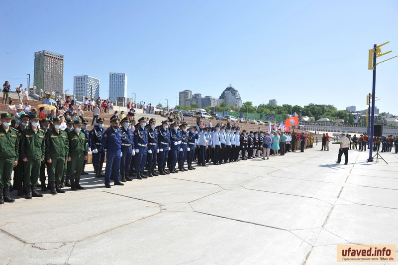Понтонная рота торжественно отчалила курсом на Волгоград