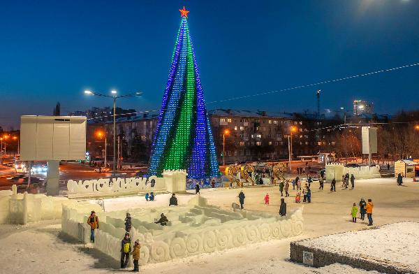 Завтра в Уфе начнут открывать новогодние ледовые городки