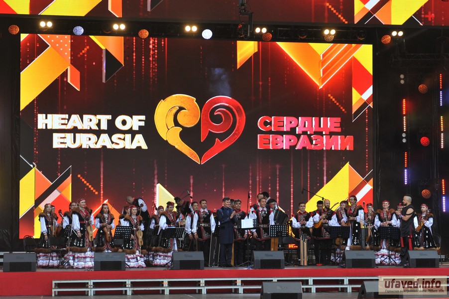 Международный фестиваль искусств «Славянский базар в сердце Евразии» прошел в этнопарке «Ватан»
