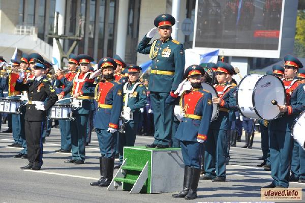 В Уфе прошел парад, посвященный 76-й годовщине Победы в Великой Отечественной войне