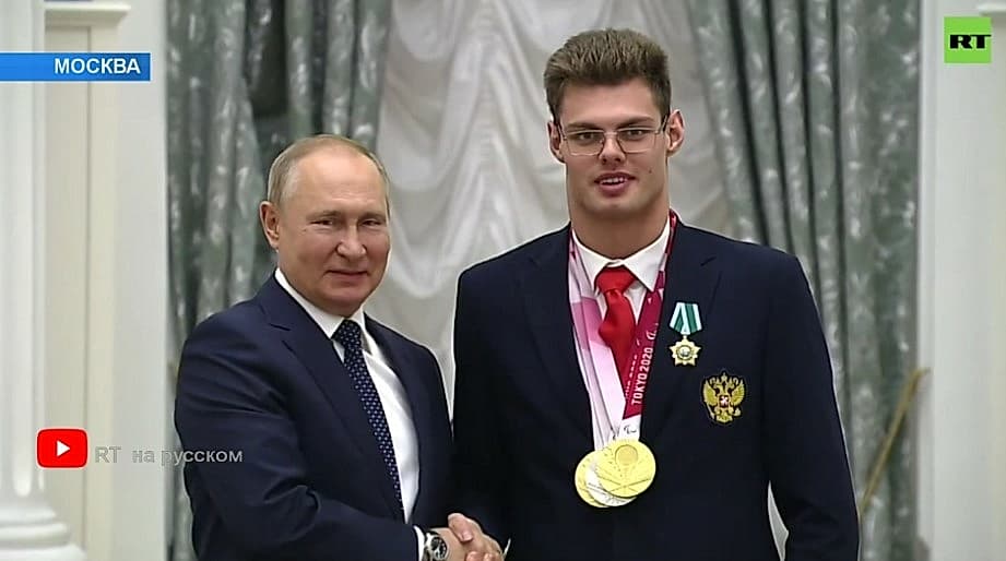 Владимир Путин наградил башкирских паралимпийцев