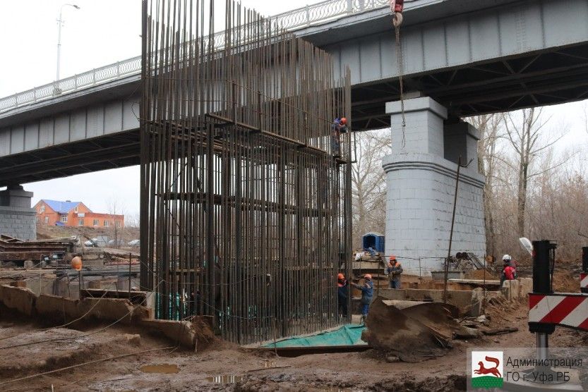 В Уфе строятся шесть из семи опор нового моста