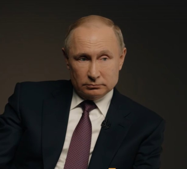 Видео: Владимир Путин впервые рассказал об отставке правительства