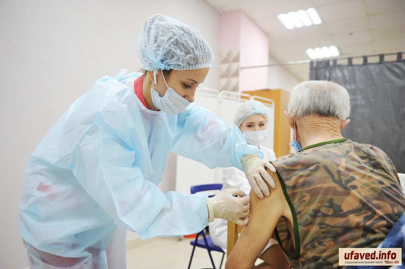В Уфе начали работу мобильные пункты вакцинации в торговых центрах 
