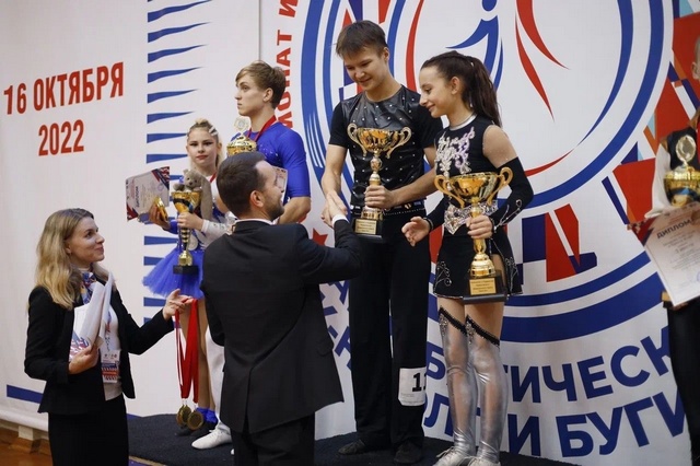 Башкирские спортсмены отличились на чемпионате ПФО по акробатическому рок-н-роллу