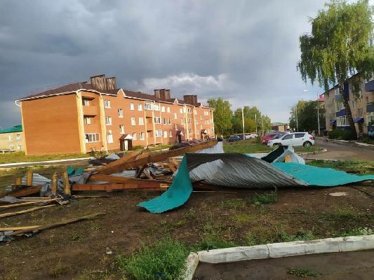 В Чекмагушевском районе устраняют последствия стихии