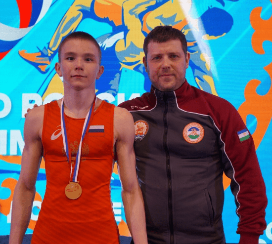 Башкирские борцы завоевали медали на первенстве страны