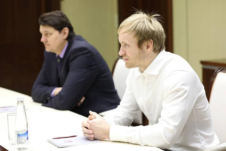Радий Хабиров провел встречу с руководством ХК "Салавата Юлаева"