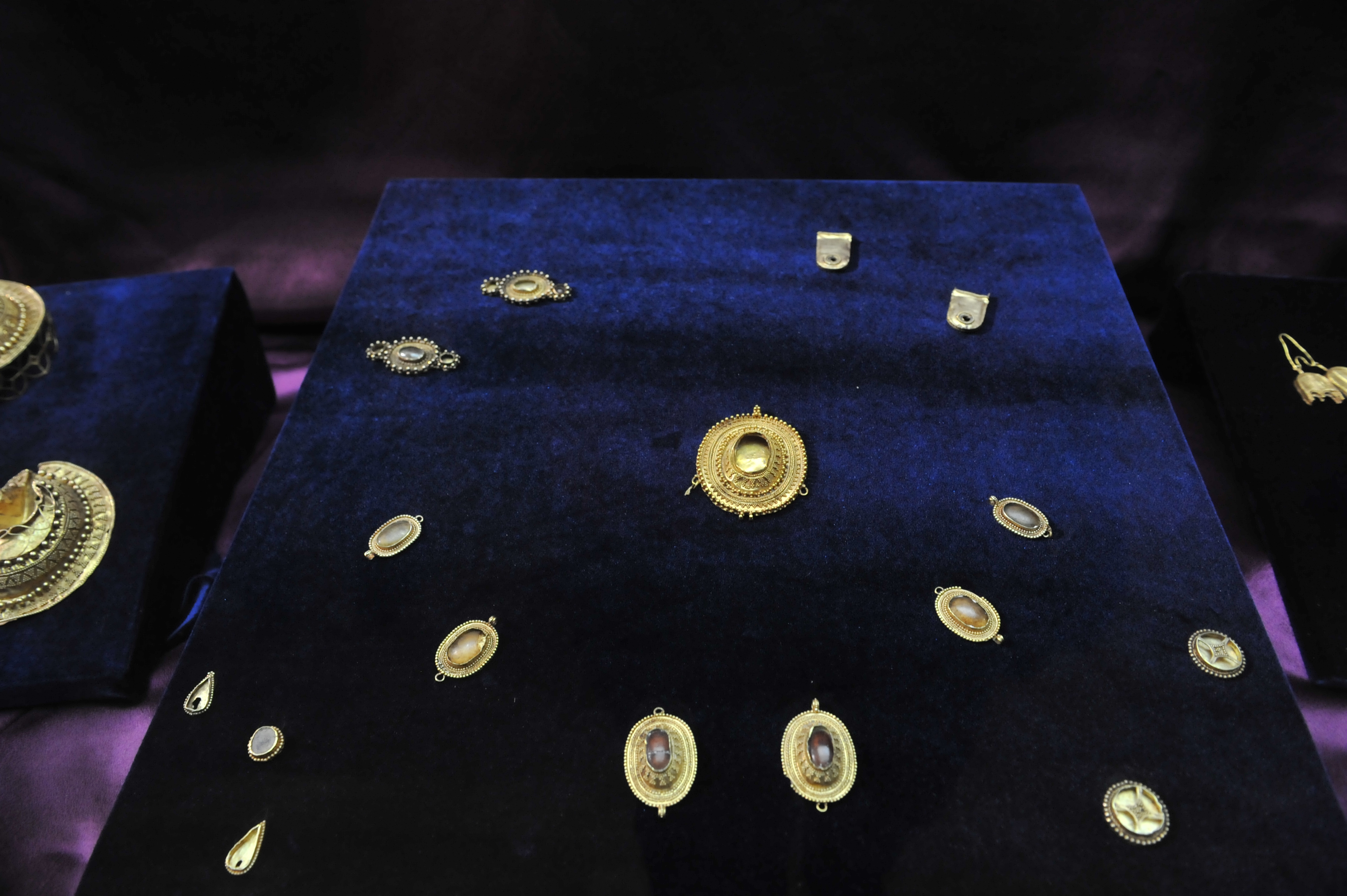 Сокровища древней Уфы: роскошь византийского золота и иранского серебра