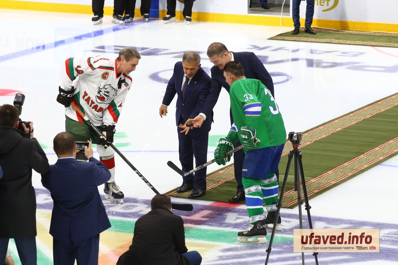Товарищеский матч между сборными ветеранов хоккея Татарстана и ХК «Салават Юлаев» 