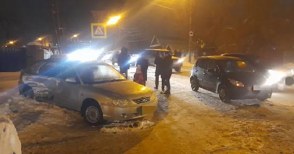 Снегопад в Башкирии стал причиной автоаварий