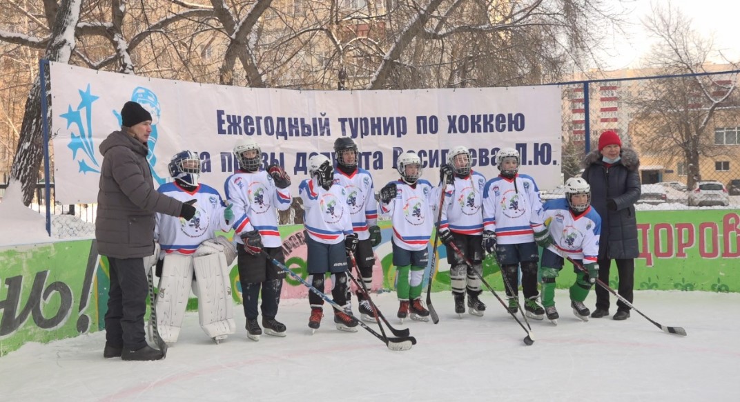 В Уфе детский турнир вел известный хоккейный комментатор Азамат Муратов