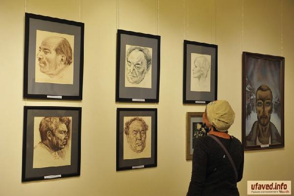 В Уфе открылась выставка художника Юрия Ракши