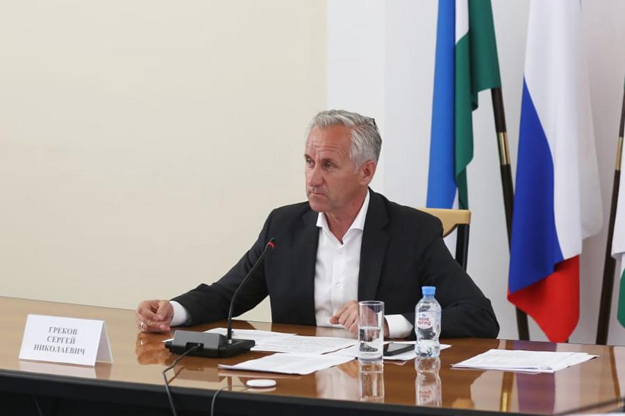 Мэр Уфы объявил о переходе на усиленный режим работы коммунальных служб