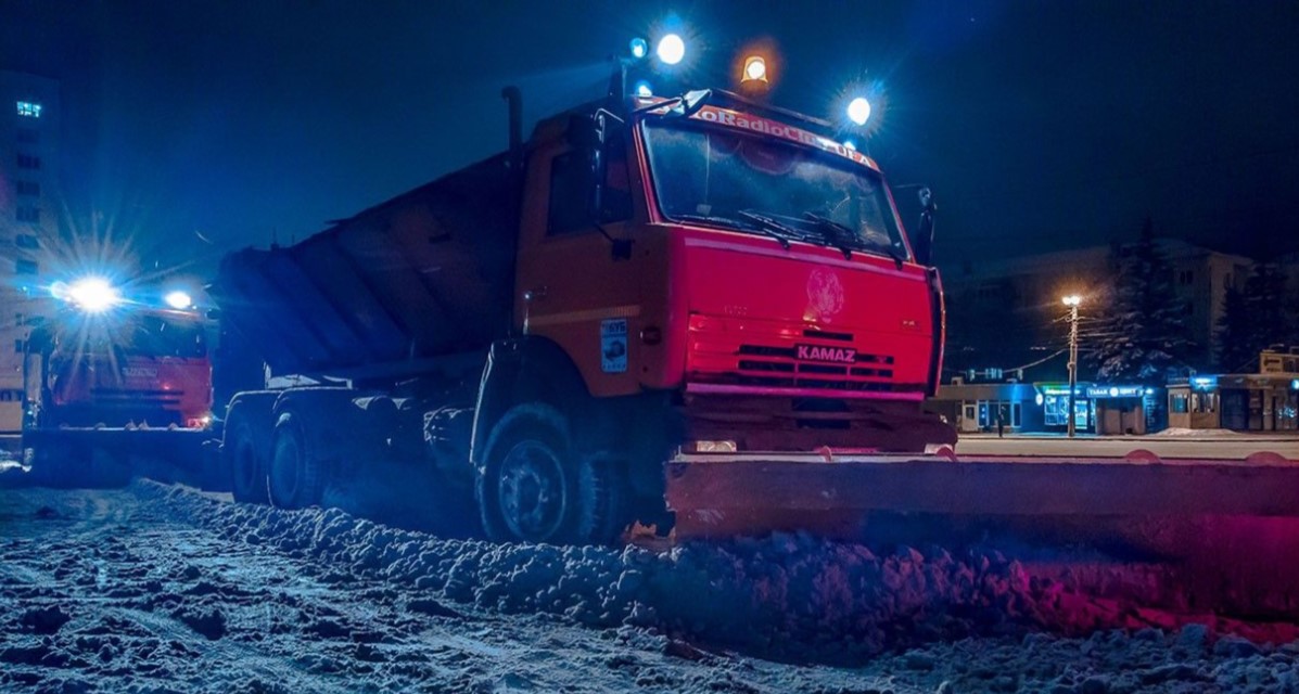 В Уфе снегопад: коммунальщики работают в усиленном режиме