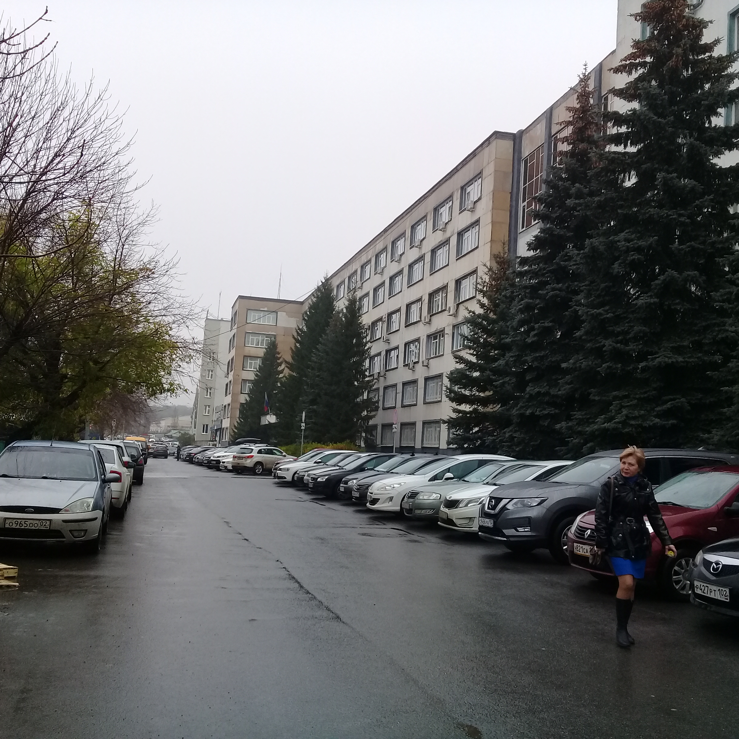 Глава Башкирии потребовал увеличить число парковочных мест в Уфе