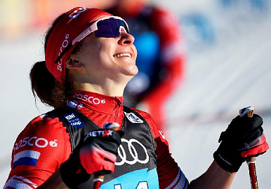 Наталья Непряева выиграла масс-старт на 3-м этапе «Тур де Ски» 