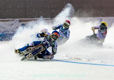 В Тольятти завершился первый финал личного первенства России по мотогонкам на льду