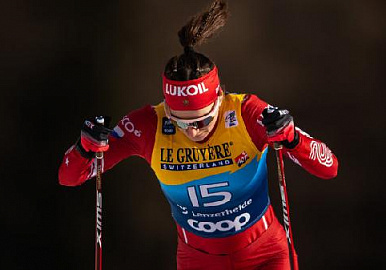 Россиянка выиграла спринтерскую гонку на "Тур де Ски"