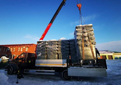 В Кушнаренковский район отправили 50 евроконтейнеров для ТКО