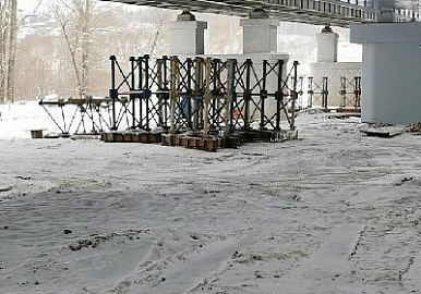 На арочном мосту в Уфе начались подготовительные работы