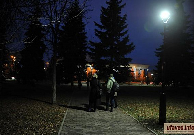 На уфимской площади двух фонтанов появились светильники башкирского производства