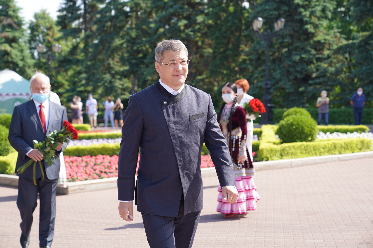 Радий Хабиров принял участие в праздничных мероприятиях в честь Дня России