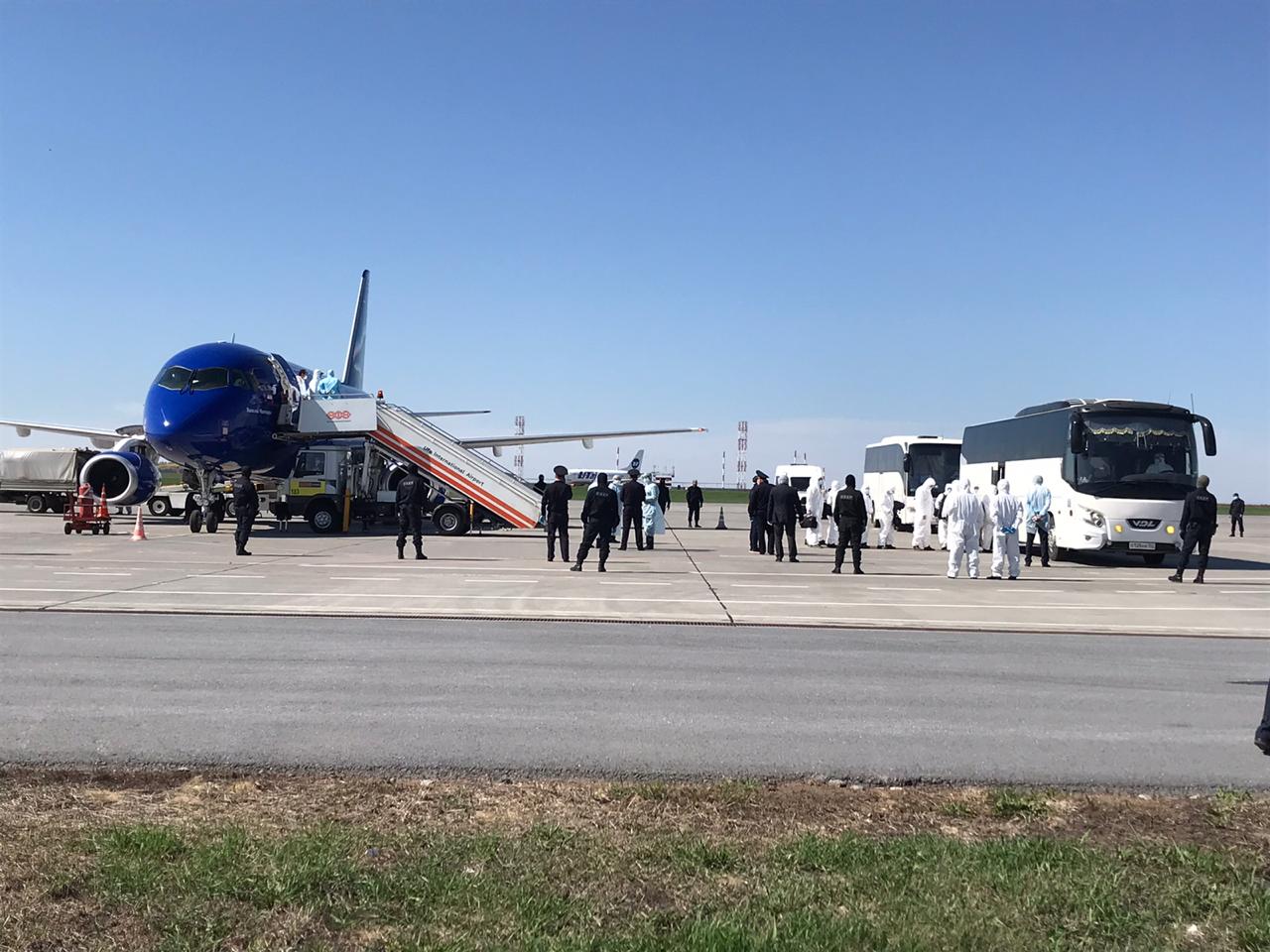 В аэропорт "Уфа" прибыли ещё два рейса с вахтовиками из Якутии