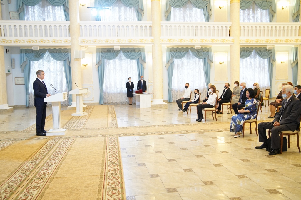 Выдающиеся граждане Башкортостана получили государственные награды